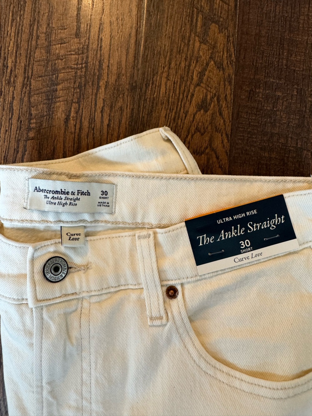 Abercrombie & Fitch Curve Love Ultra High Rise The Ankle Straight Jeans 30”Short - Picture 2 of 5